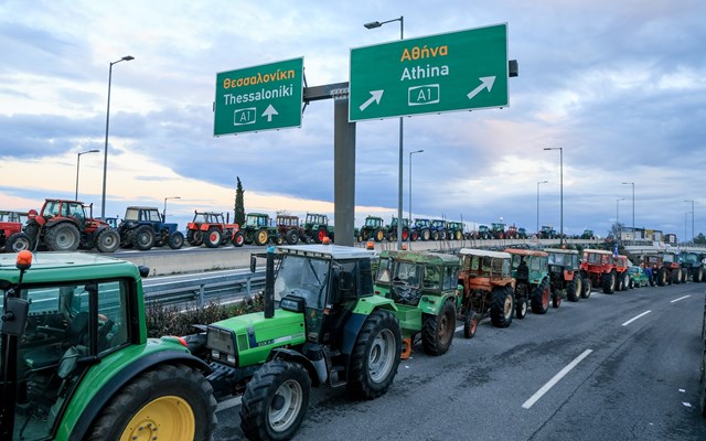 Όλες οι λύσεις στο τραπέζι της κυβέρνησης για τα έκτροπα από τους αγρότες