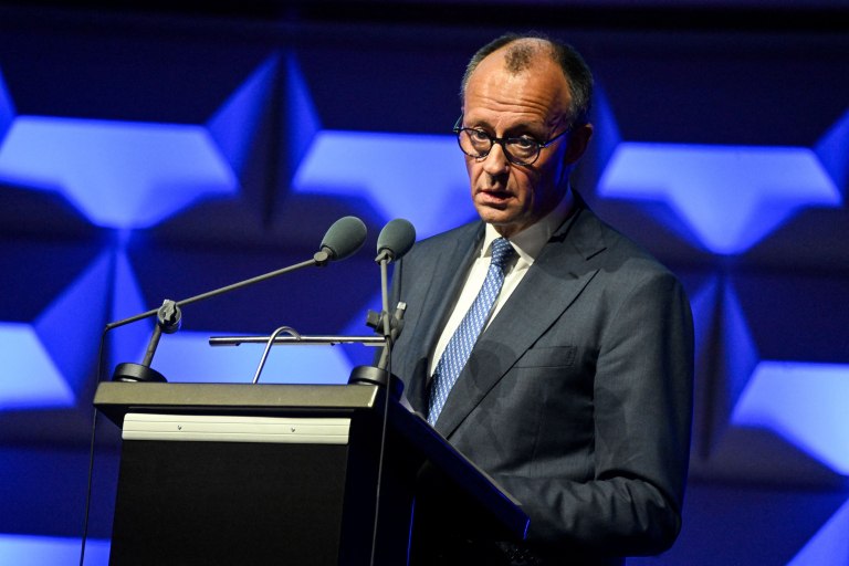 Συναγερμός μετά την επίθεση σε συναγωγή  Πρόσθετα μέτρα ασφαλείας στη Γερμανία