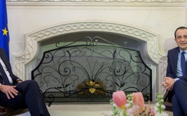 Ν. Δένδιας σε Ν. Χριστοδουλίδη: "Η Ελλάδα θα δώσει όποια βοήθεια μπορεί στην Κύπρο"