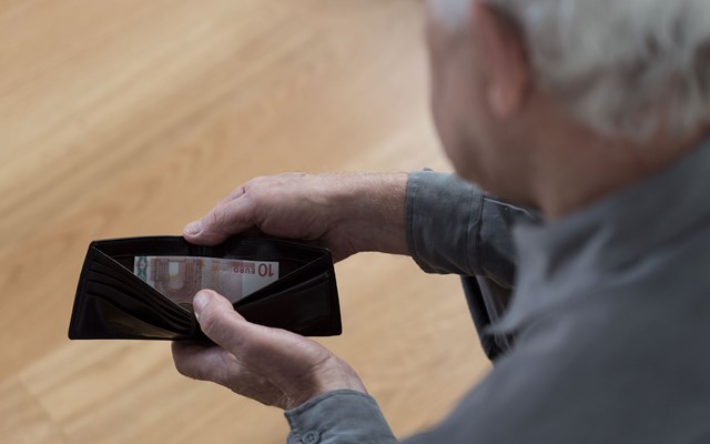 Έρχονται 4 συν 1 μπόνους για