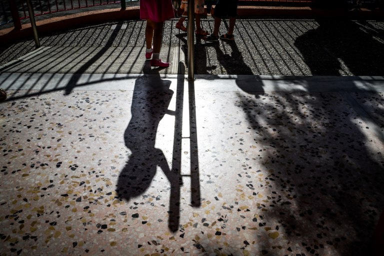 Φαραντούρης: Όσο συζητάμε