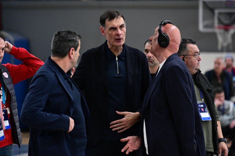 Μπαρτζώκας: Ερχόμαστε κάθε χρόνο στη Νέα Σμύρνη και μας βρίζουν  Κάποιοι δεν σέβονται τίποτα