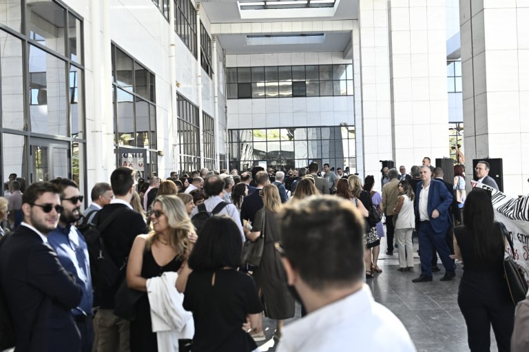 Αποχή των δικηγόρων αν