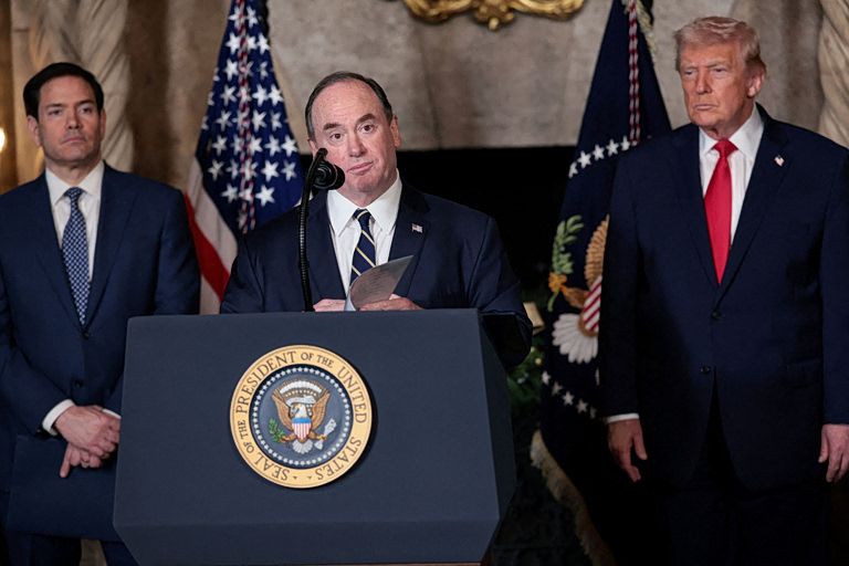 Απολύθηκε ο υπουργός