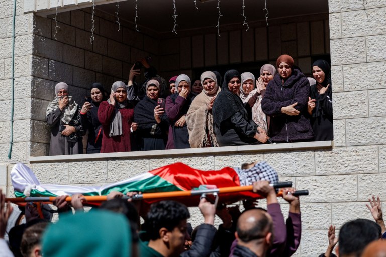 Ο ισραηλινός στρατός σκότωσε έναν 22χρονο Παλαιστίνιο σε επιδρομή στη βόρεια Ιερουσαλήμ