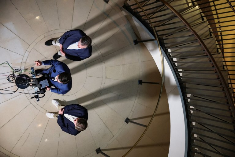 Τι λέει ο Λευκός Οίκος για τις πληροφορίες ότι η Ρωσία ενημερώνει το Ιράν για αμερικανικούς στόχους