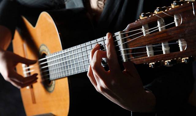 Αφιέρωμα στο Μίκη