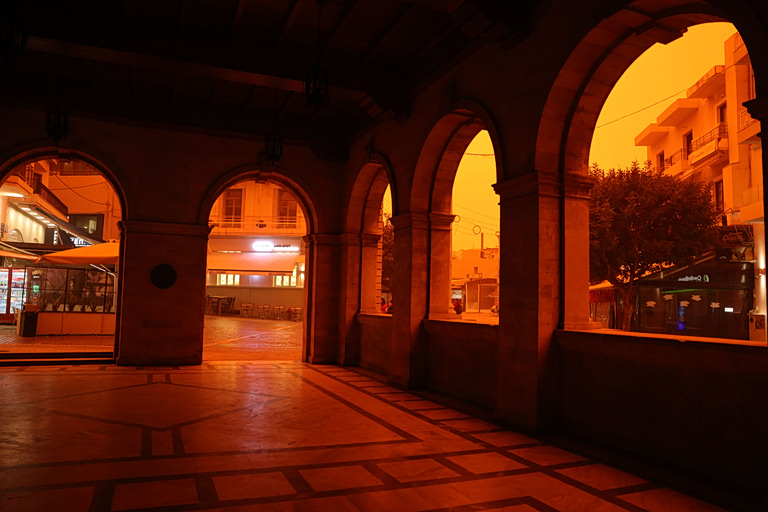 Εισβολή αφρικανικής σκόνης: Πού θα πέσουν λασποβροχές την Παρασκευή