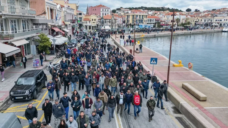 Αφθώδης πυρετός: Ο αποκλεισμός του λιμανιού έφερε σύσκεψη και κονδύλι 8 εκατ. ευρώ  Θέλουν να κερδίσουν χρόνο απαντούν οι Λέσβιοι