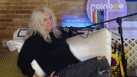 Νίκος Καρβέλας: Το έντεχνο