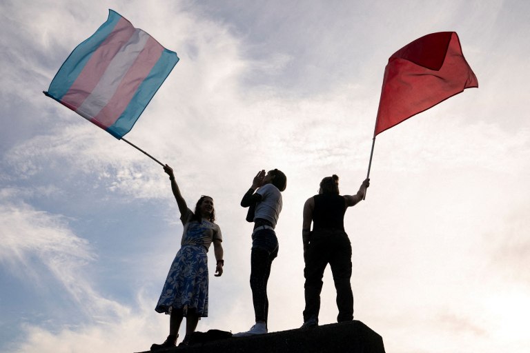 Διεμφυλικά άτομα: Η βία εις