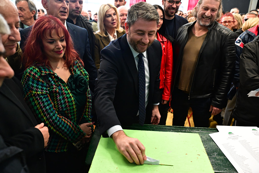 ΠΑΣΟΚ: Κερδισμένοι και