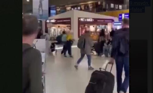 Ελευθέριος Βενιζέλος: Δύο άνδρες πιάστηκαν στα χέρια στον χώρο αναμονής [βίντεο]