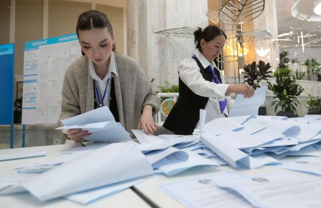 Καζακστάν: Εγκρίθηκε σε δημοψήφισμα το νέο, αμφιλεγόμενο Σύνταγμα της χώρας