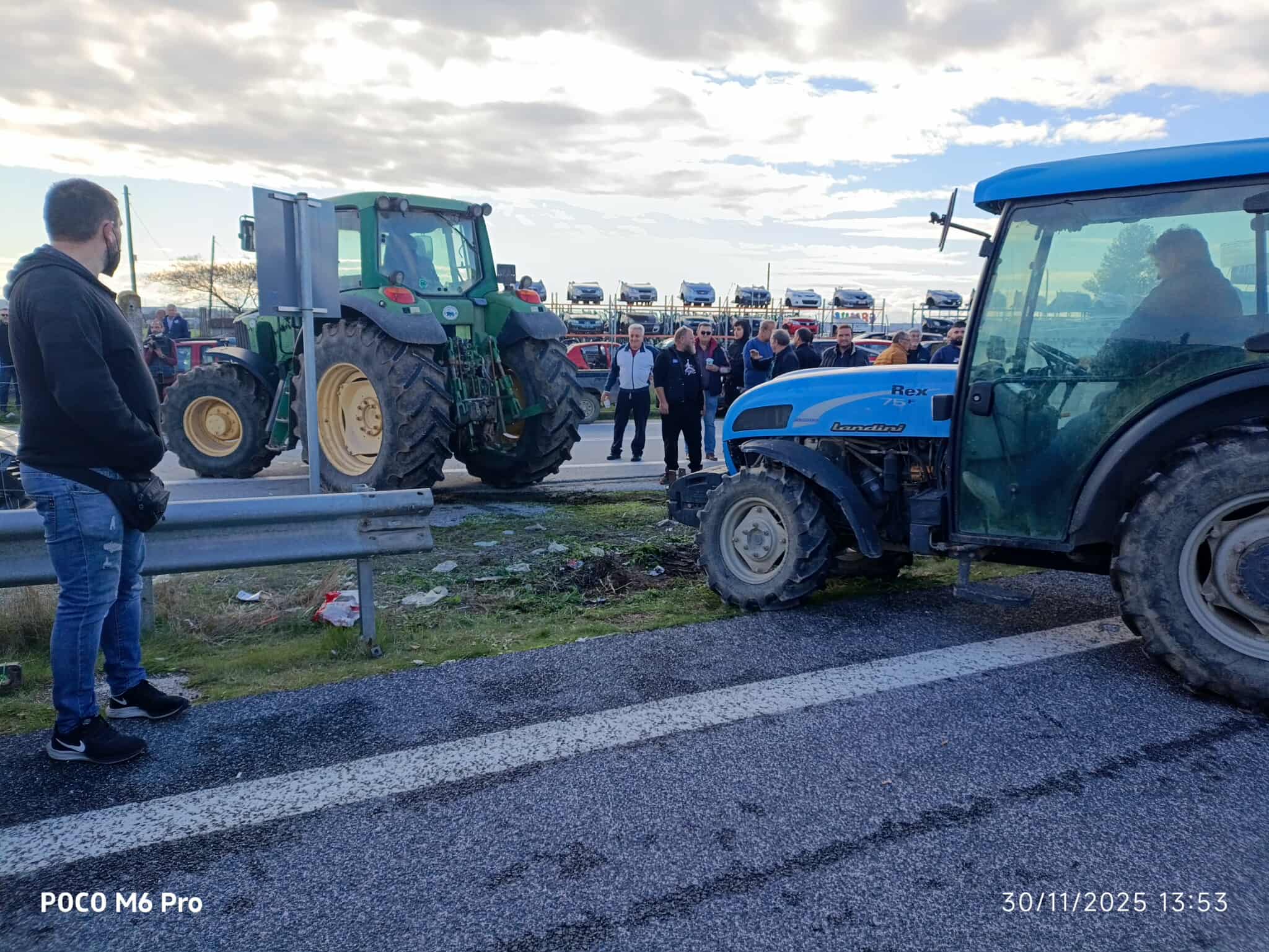Δύο νέοι αγρότες μιλούν στο