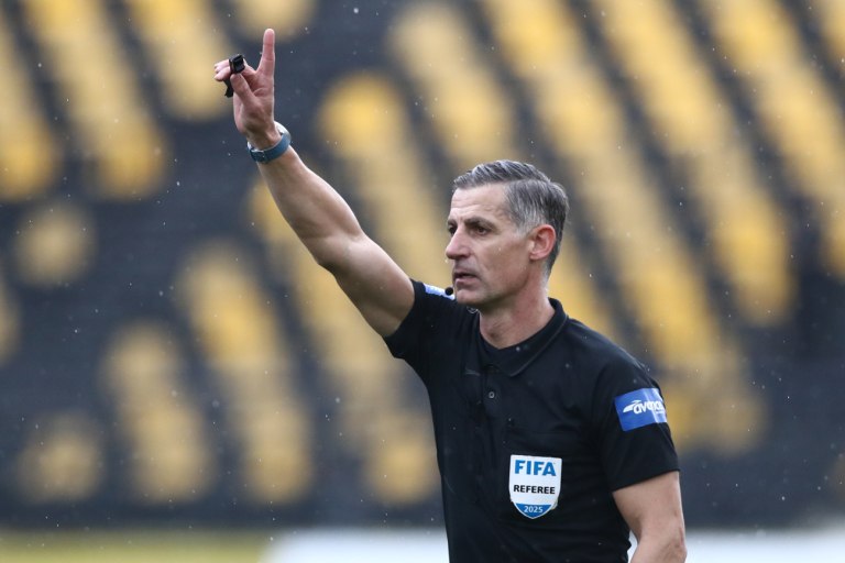 Επιστροφή-θρίλερ για τον Σιδηρόπουλο και τη διαιτητική ομάδα του από το Ριάντ