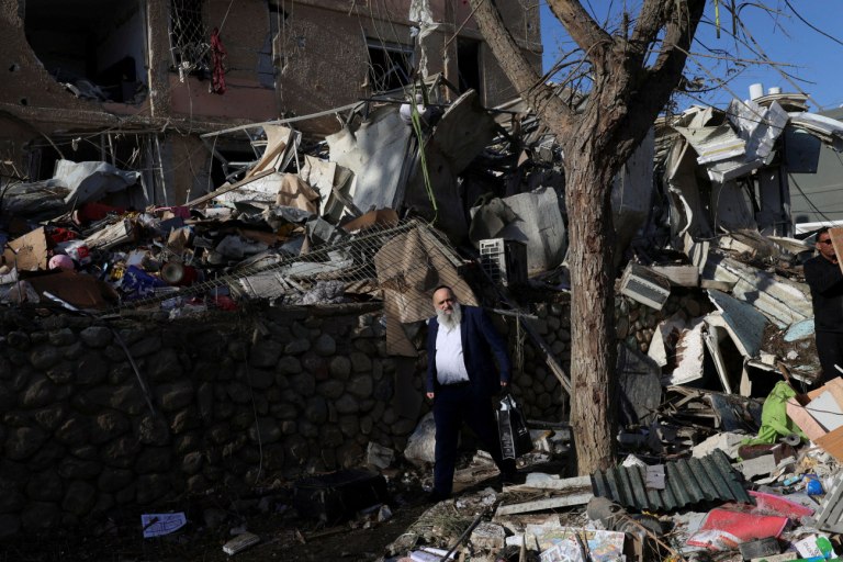 Ισραήλ: Σχεδόν 100 τραυματίες από τις ιρανικές πυραυλικές επιθέσεις σε Ντιμόνα και Αράντ