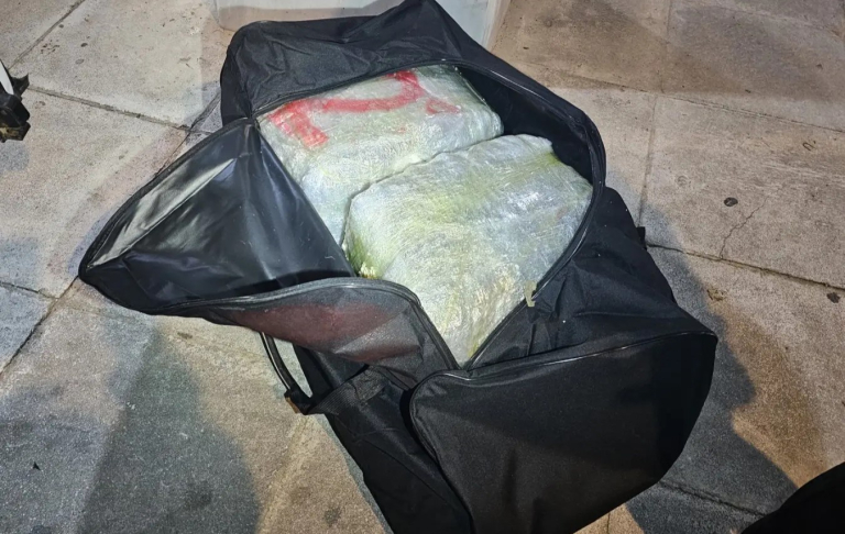 Κύκλωμα διακινούσε ναρκωτικά στο κέντρο της Αθήνας  Κατασχέθηκαν 164 κιλά κάνναβης