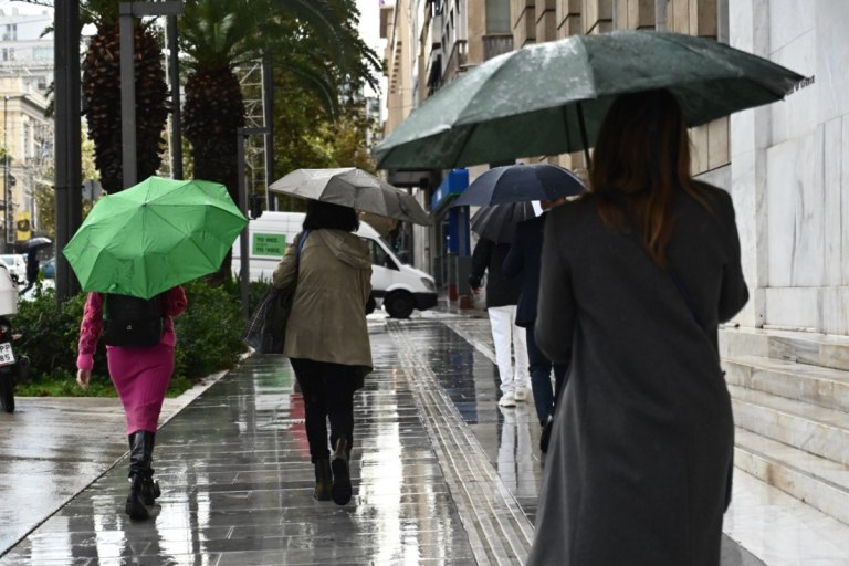 Καιρός: Τοπικές βροχές σε αρκετές περιοχές  Πού θα έχει καταιγίδες