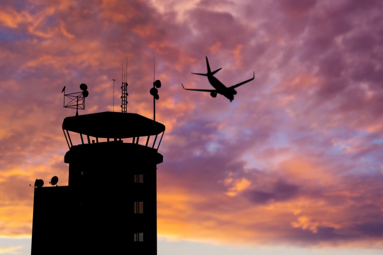 Γιατί καθυστέρησε για ώρες η επίλυση του προβλήματος στο FIR Αθηνών  Το πρωτοφανές φαινόμενο και η κρίσιμη απόφαση που κανείς δεν πήρε