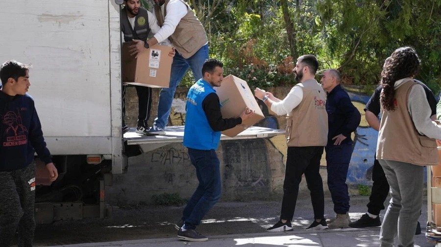 Σχεδόν 700.000 άνθρωποι