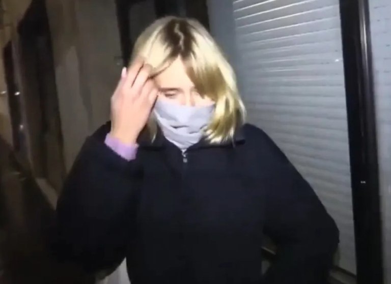 Δημοσιογράφος την έπεσε