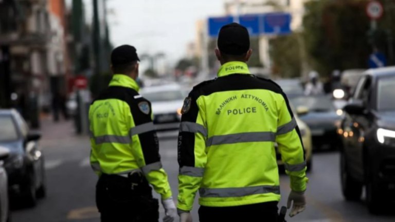 Παγκράτι: Σύλληψη 47χρονης που οδηγούσε μεθυσμένη στη οδό Ολυμπιάδος  Χτύπησε 4 οχήματα