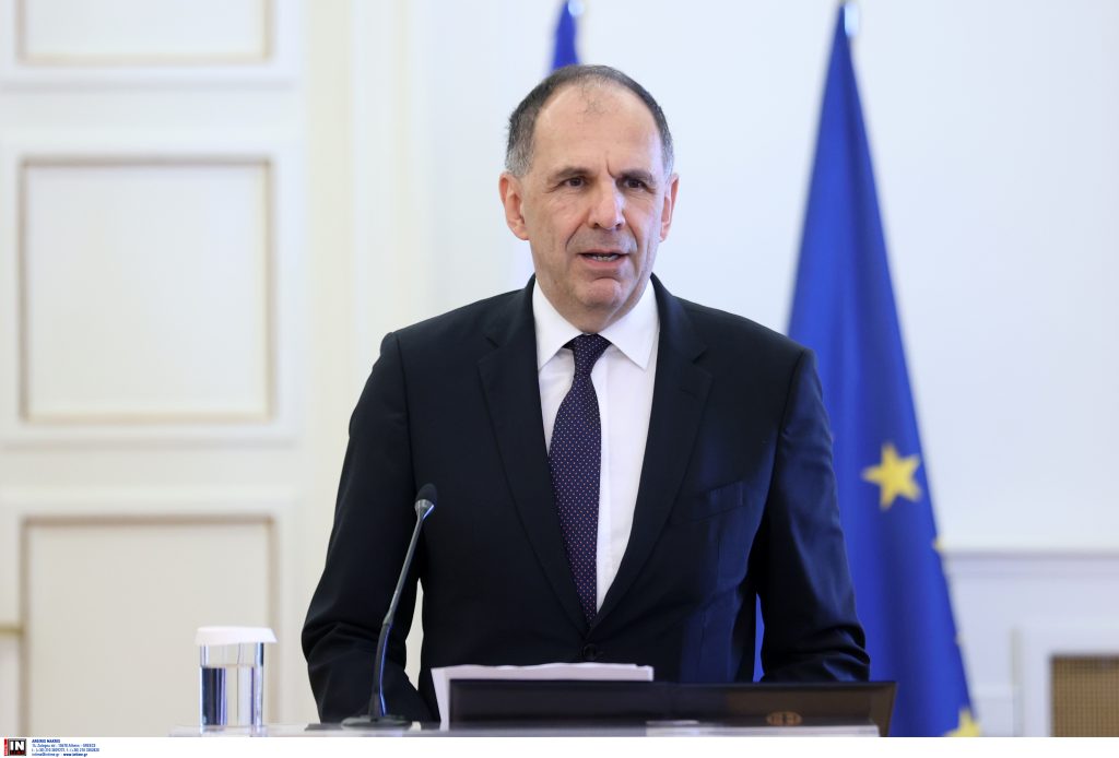 Ο Γ. Γεραπετρίτης διαψεύδει