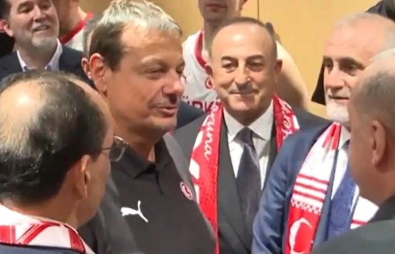 Ο Ερντογάν στα αποδυτήρια