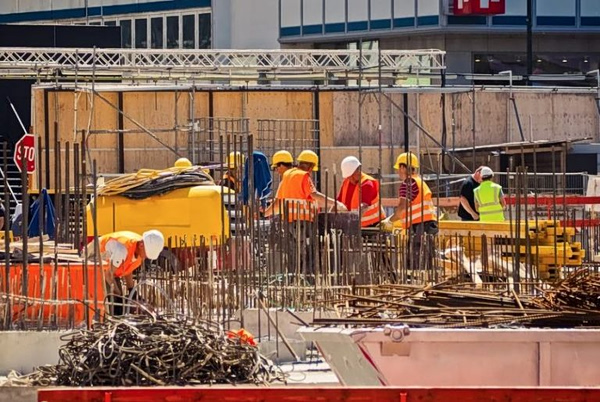 Οικοδομικά υλικά: Ανατιμήσεις 2,5% τον Φεβρουάριο