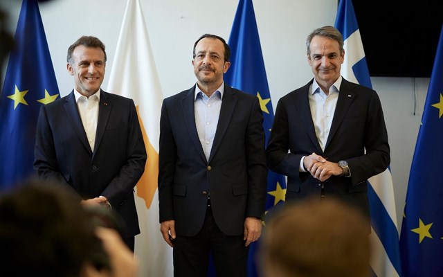 Live οι δηλώσεις Κ. Μητσοτάκη - Εμ. Μακρόν - Ν. Χριστοδουλίδη μετά την τριμερή στην Πάφο