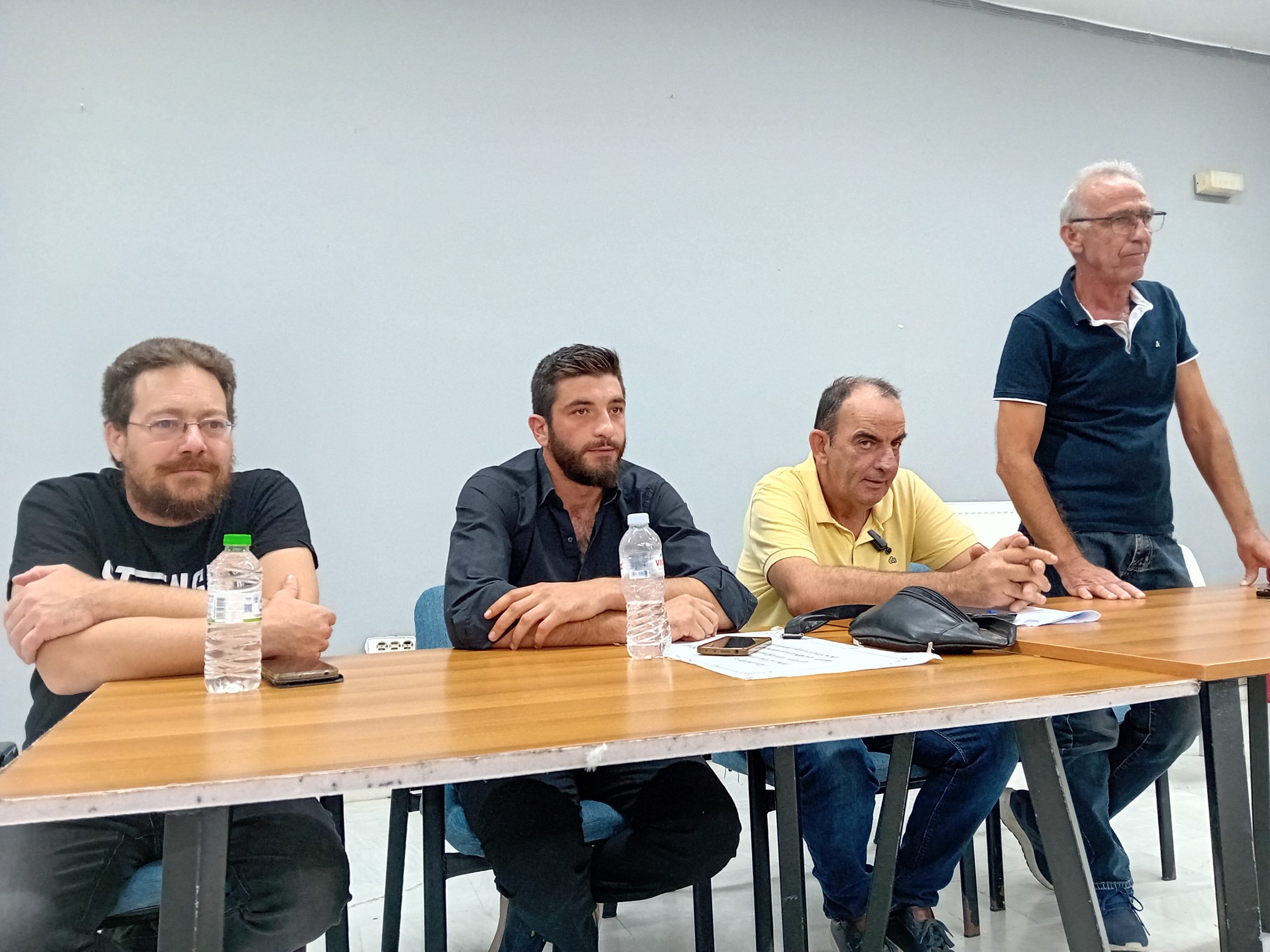 Ζεσταίνουν τις μηχανές των