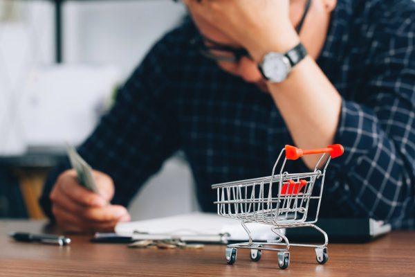 Ακρίβεια: Τριπλή βόμβα στις τιμές των προϊόντων