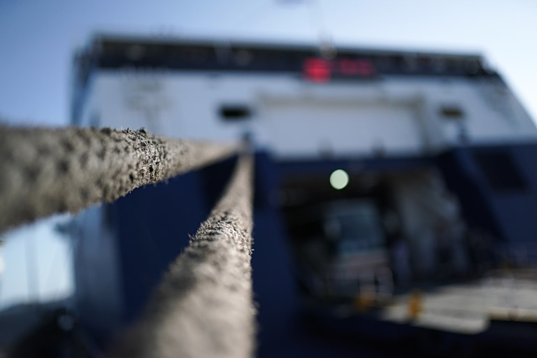 Κακοκαιρία Erminio: Δεμένα τα πλοία στα λιμάνια  Πότε αναμένονται τα πρώτα δρομολόγια