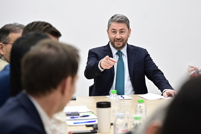 Ανδρουλάκης: Δεν αξίζει στο λαό  το διεφθαρμένο σύστημα εξουσίας του Μαξίμου  Οι μάσκες έπεσαν