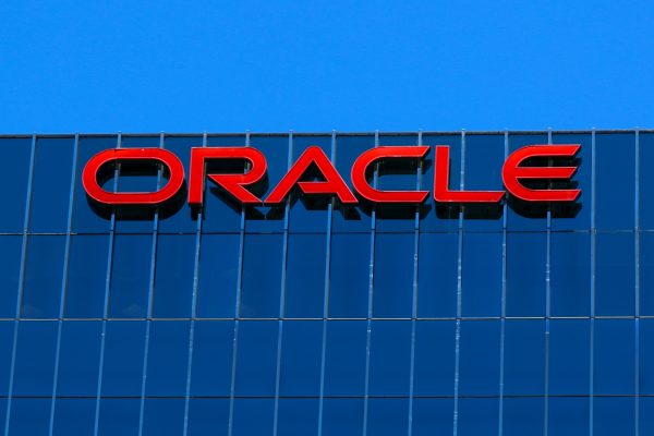 Oracle: Σε συζητήσεις με τη Meta