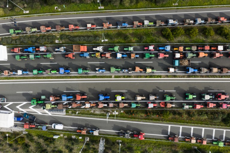 Το plan b για τα μπλόκα