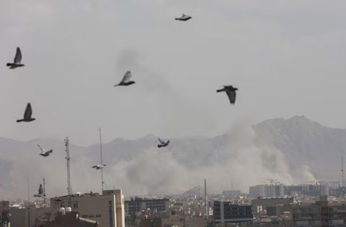 Ιράν: Διαψεύδει δημοσιεύματα για αποστολή μηνυμάτων διαπραγμάτευσης στις ΗΠΑ