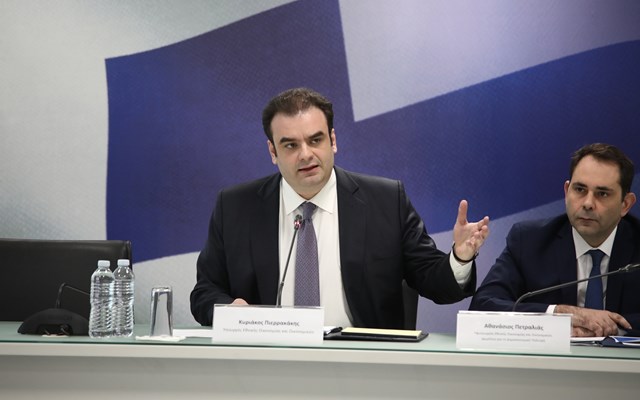 Πώς θα μοιραστούν τα 300 εκατ. - "αντίδοτο" στην ενεργειακή κρίση: Επιδότηση στο diesel, fuel pass, ενίσχυση σε αγρότες και ακτοπλοϊκές γραμμές - Πίνακες και παραδείγματα