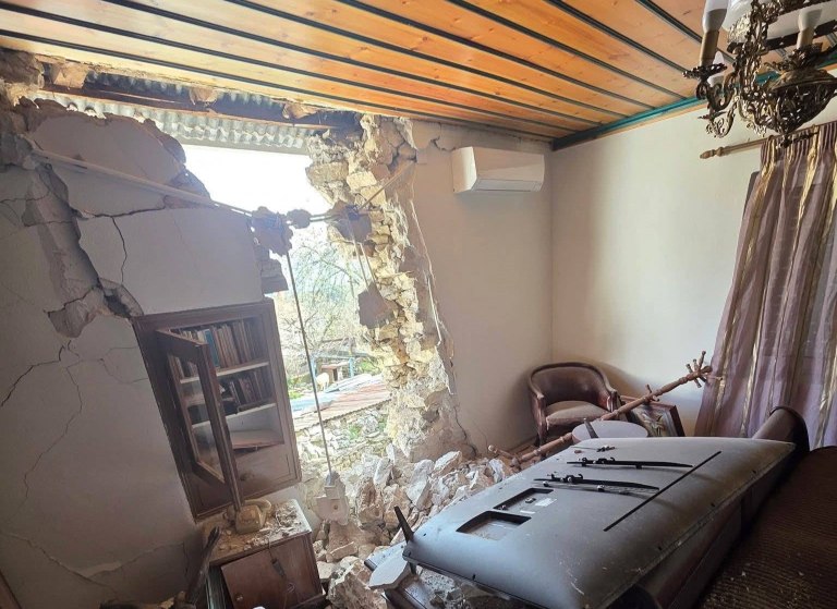Σεισμός στην Ήπειρο  Περισσότερα από 140 κτίρια έχουν υποστεί ζημιές  Σε εξέλιξη οι έλεγχοι