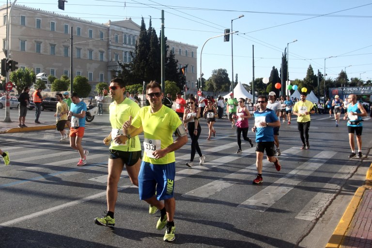 Ξεκίνησε ο Ημιμαραθώνιος Αθήνας 2026  Ποιοι δρόμοι είναι κλειστοί  Εναλλακτικές διαδρομές