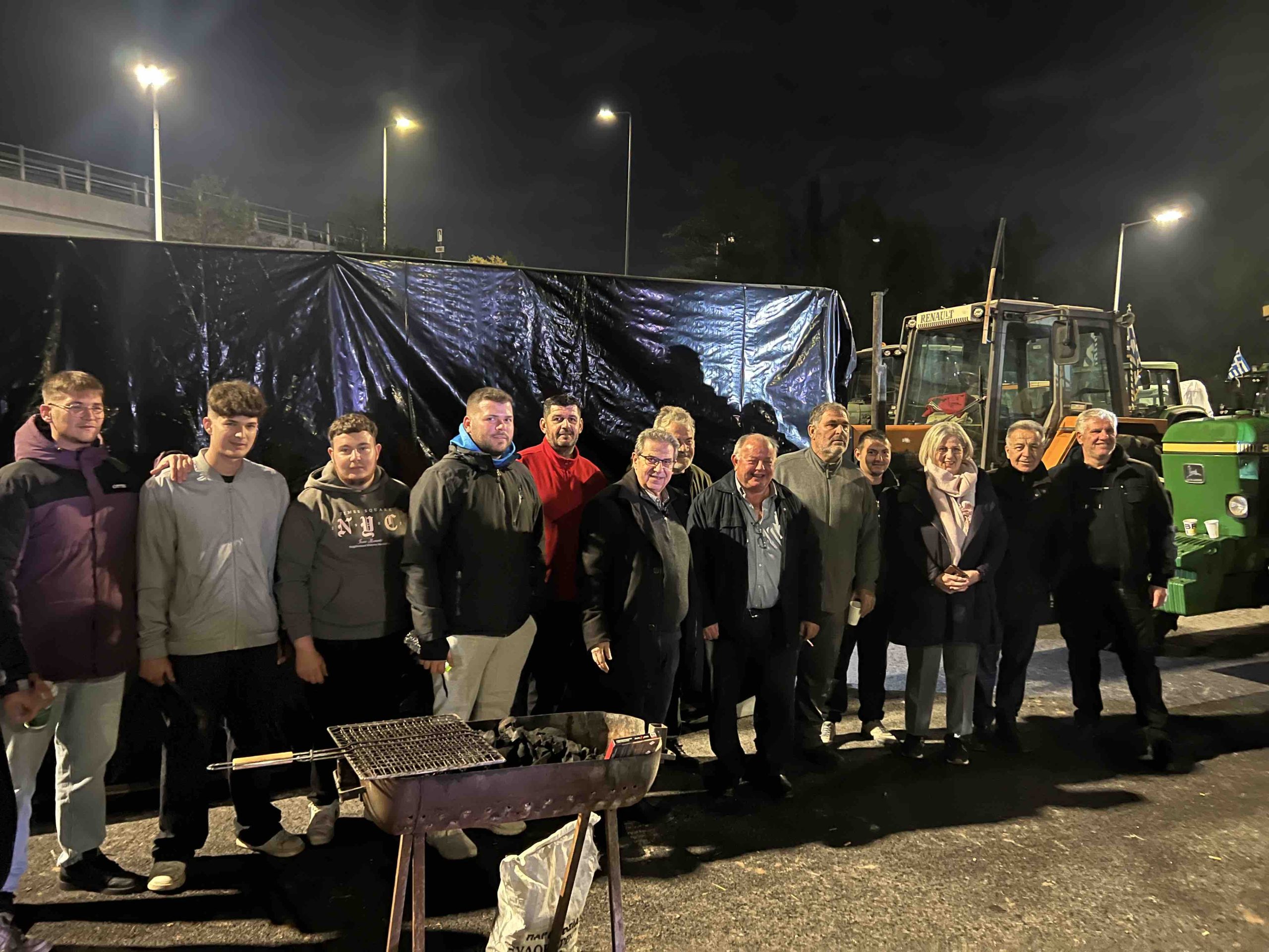 Στα αγροτικά μπλόκα οι