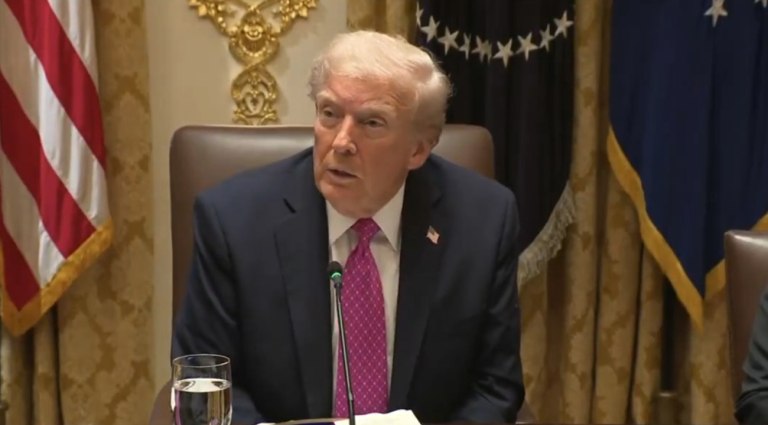 Ο Τραμπ ισχυρίζεται ότι ο Μαδούρο θα κάνει τα πάντα για μια συμφωνία με την Ουάσιγκτον