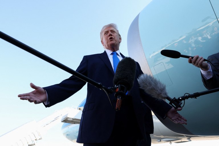 Σχέδιο συμφωνίας με το Ιράν παρουσίασε ο Τραμπ  Ισχυρίζεται ότι περιλαμβάνει αλλαγή καθεστώτος