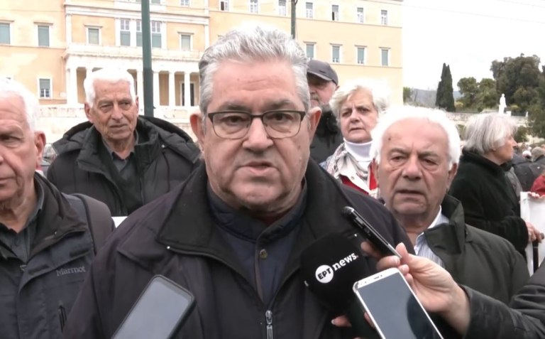 Στο συλλαλητήριο των συνταξιούχων ο Κουτσούμπας  Καταβολή 13ης-14ης σύνταξης, κατάργηση της εισφοράς αλληλεγγύης