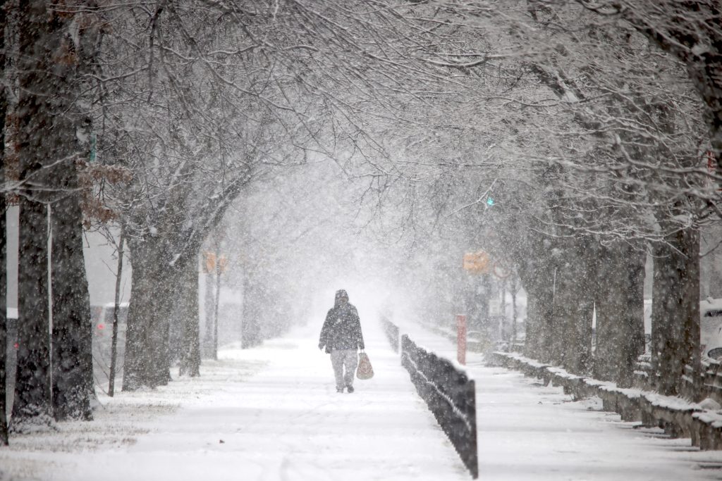 Σφοδρές χιονοπτώσεις και