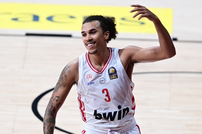 Γουόρντ: Αν δεν είσαι εγωιστής οι Θεοί του μπάσκετ θα στο ανταποδώσουν