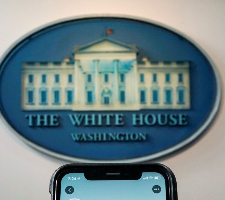 Μυστήριο με διαγραμμένα βίντεο του Λευκού Οίκου στο X  Θα εκτοξευθεί σύντομα, σωστά;