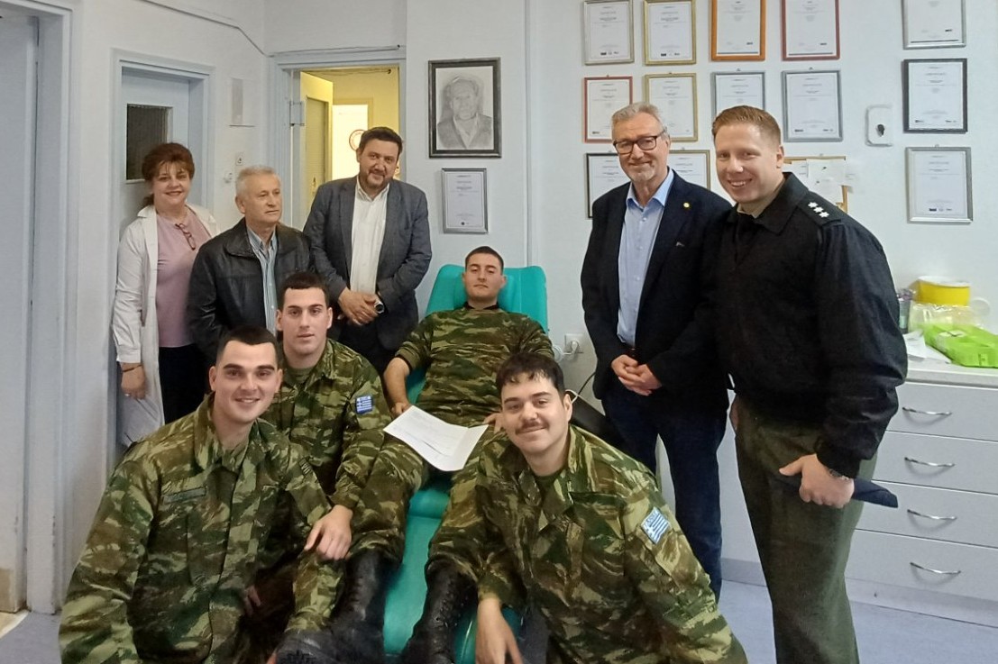 Λάρισα: Εθελοντική αιμοδοσία από τον Σύνδεσμο Αποστράτων Αξιωματικών Τεχνικού Σώματος (ΣΑΑΤΧΣ) Θεσσαλίας