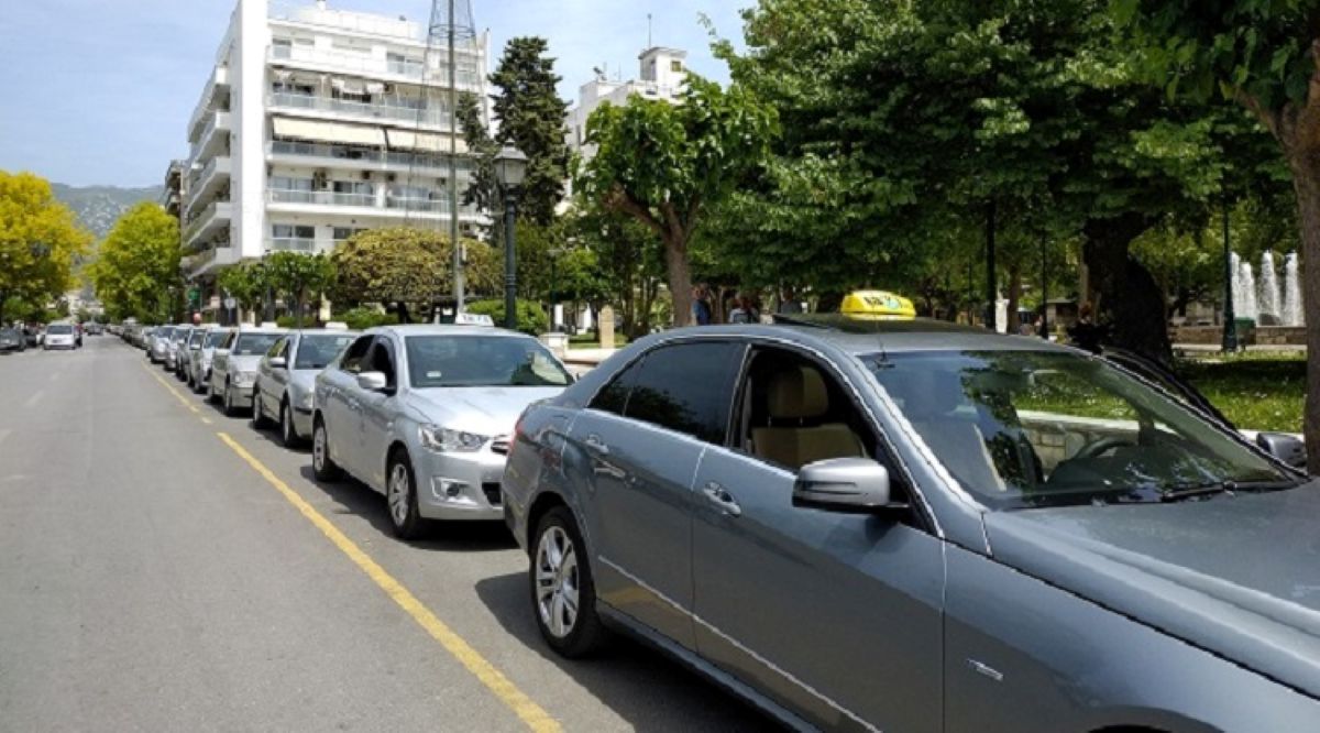 Απεργούν αύριο τα ταξί και